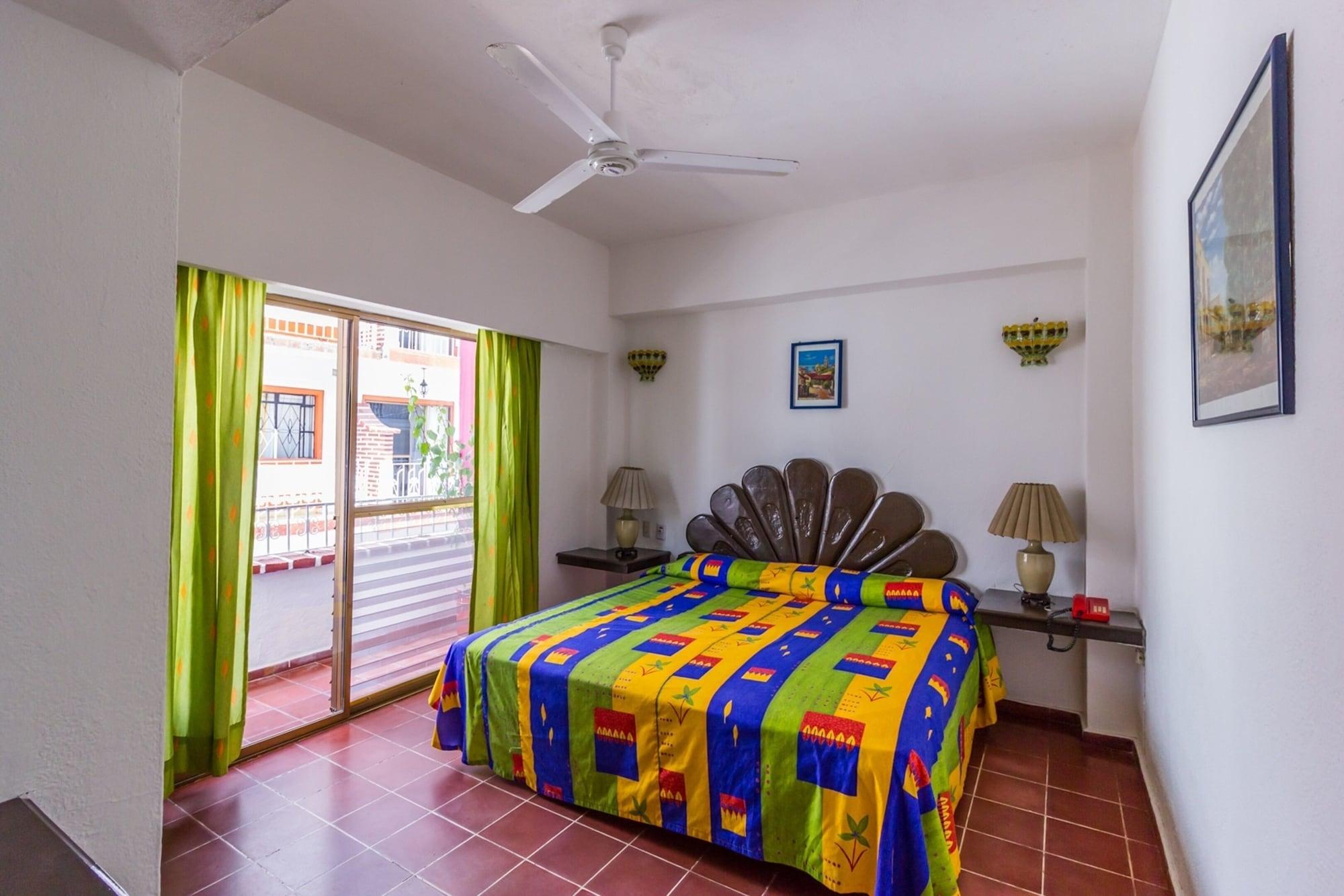 Suites Plaza Del Rio - Family Hotel Malecon Centro Puerto Vallarta Exterior foto