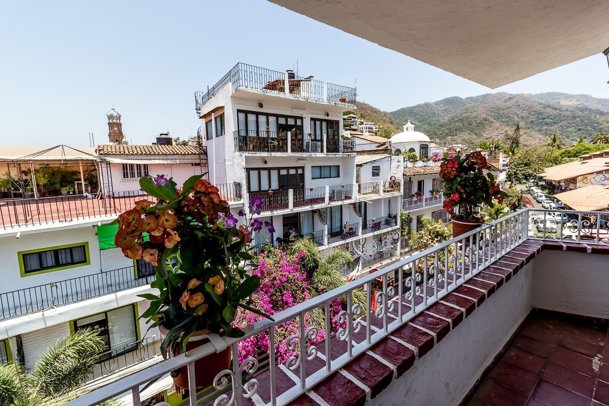 Suites Plaza Del Rio - Family Hotel Malecon Centro Puerto Vallarta Exterior foto